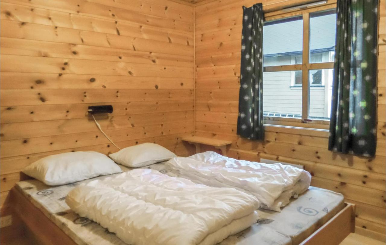 Amazing Home In Vallavik With House Sea View Vangsbygd Zewnętrze zdjęcie